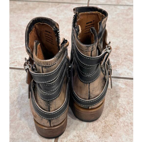 FREEBIRD Redford Leather Ankle Boots - Size: 7 - Color: Pewter - Picture 2 of 11